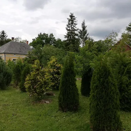 Liget Vendeghaz Apartment Kerkafalva