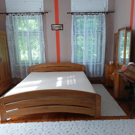 Apartment Liget Vendeghaz *