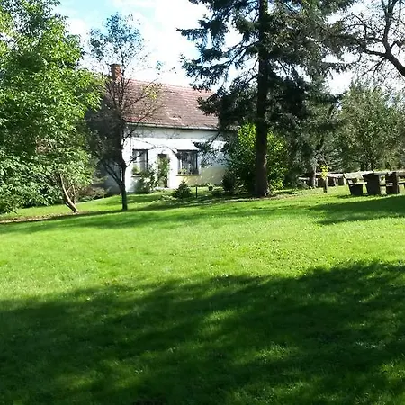 Apartment Liget Vendeghaz Kerkafalva