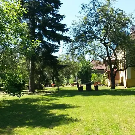 Liget Vendeghaz * Kerkafalva