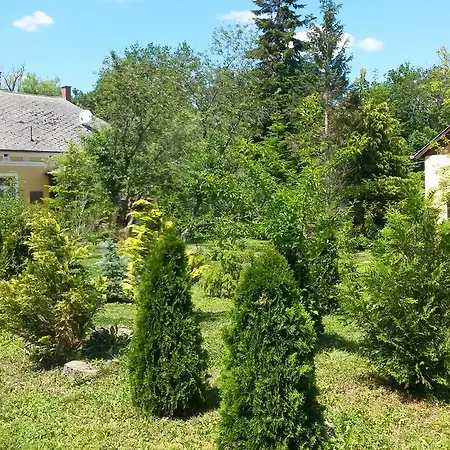 Liget Vendeghaz Apartment